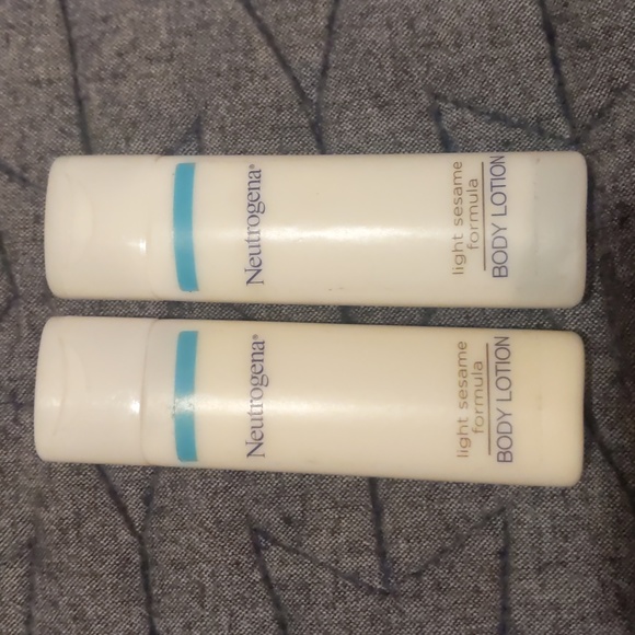 Travel Size Body Lotion - Picture 1 of 3